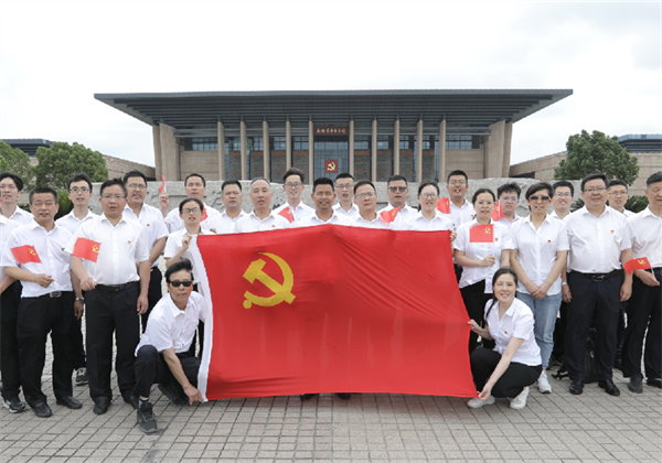 优秀党支部——尊龙二建党支部